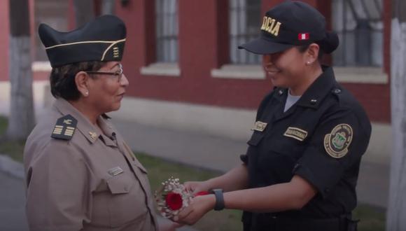 Policía homenajea a las madres de su institución con conmovedor vídeo (Captura)