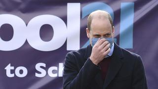 El príncipe William dice que la familia real británica “no es racista”