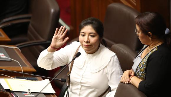 Betssy Chávez en el Congreso. (Foto: GEC)