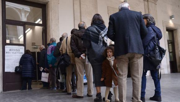 Unos 50 millones de italianos decidirán una serie de reformas constitucionales en referéndum (AFP).