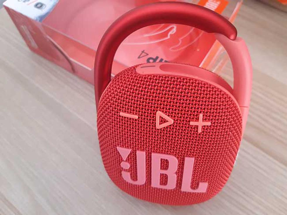 Video: Análisis: JBL Clip 4, un altavoz bluetooth compacto, potente y  resistente