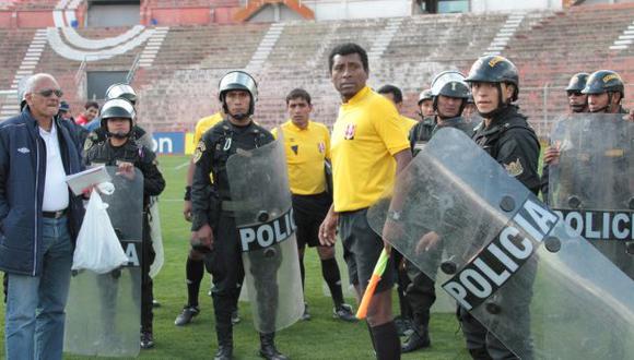 Clubes peruanos podrían solicitar árbitros extranjeros para dirigir las últimas fechas del Torneo Apertura 2014. (USI)
