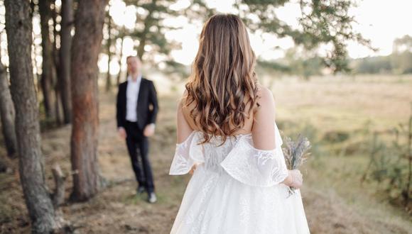 Se niega a casarse en plena boda tras descubrir que su novio es calvo y usa peluca. (Foto: Referencial / Pixabay)