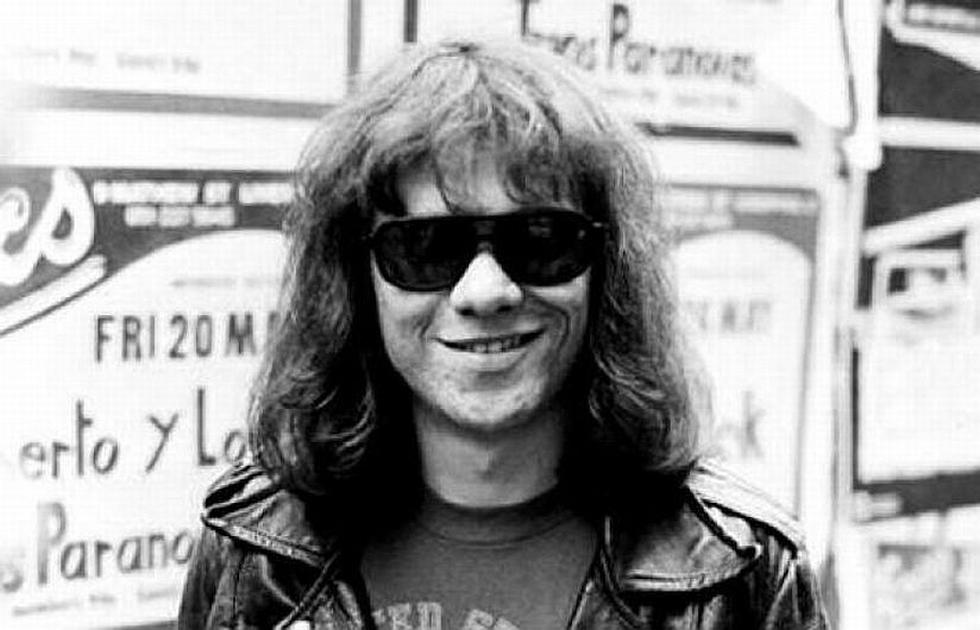 Tommy Ramone, la última leyenda viva de los fundadores de la banda de punk The Ramones, murió el viernes a los 65 años, informaron las redes sociales oficiales del grupo. (Facebook The Ramones)