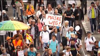 Más de 18 mil personas marcharon contra las mascarillas y restricciones en Berlín 
