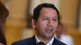 Clemente Flores pide a Daniel Salaverry ampliar legislatura hasta fines de junio