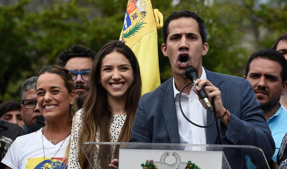 Guaidó habló ante decenas de simpatizantes que acudieron a una plaza del este de Caracas a brindarle su apoyo tras su regreso a Venezuela. (Foto: AFP)