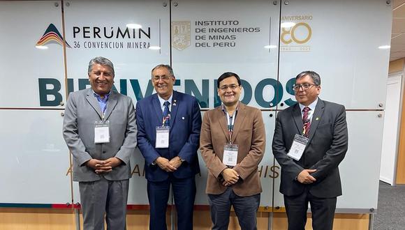 Jorge Pérez Flores propuso al Ministro de Energía y Minas Oscar Vera impulsar esta iniciativa para el crecimiento de las regiones de Cajamarca y Lambayeque. (Foto: Gore Lambayeque)