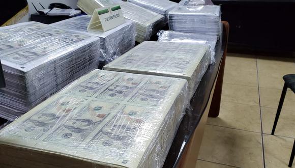 La Policía incautó US$ 5 millones falsificados e insumos para su elaboración en un cuarto alquilado en el Cercado de Lima. (Foto:PNP)