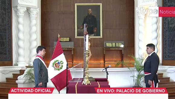 Juan Lira juró como nuevo ministro de Trabajo. Foto: captura de TV Perú