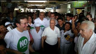 FOTOS: Luis Bedoya Reyes recorrió el Mercado Central en apoyo al No