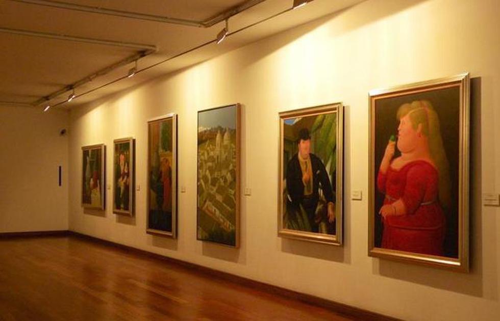 En los amplios salones apreciarás varias de las pinturas del artista. (Foto: bogota.greeters.info)