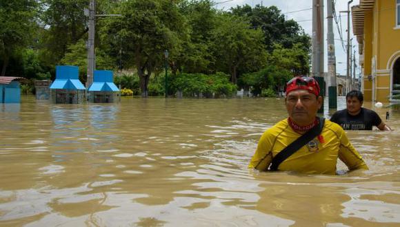 Río Piura se desbordó por tercera vez en Catacaos. (EFE)