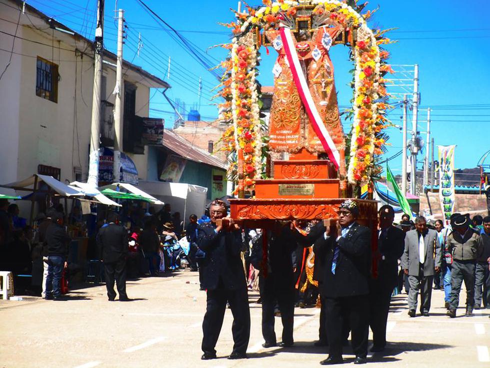 Déjate Llevar Por La Espiritualidad De Huancané Y Su Fiesta De La Cruz