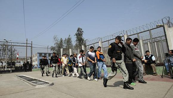 En las cárceles peruanas hay 58 mil personas, pero solo pueden albergar 27 mil. (Perú21)