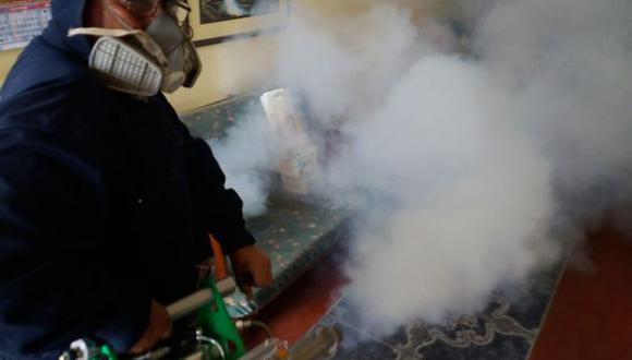 Las brigadas de Salud siguen con las labores de fumigación para erradicar el zancudo Aedes aegypti, que transmite el dengue, el zika y la chikungunya.