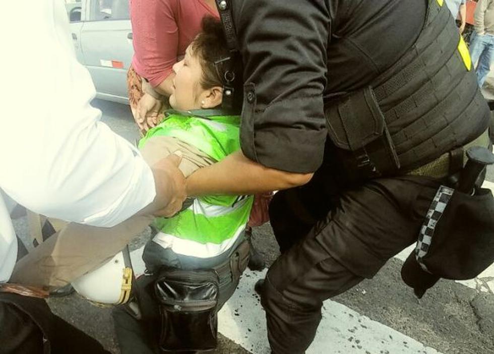 La policía de tránsito Uribe Salas fue conducida al Hospital de la Policía Nacional. (Difusión)
