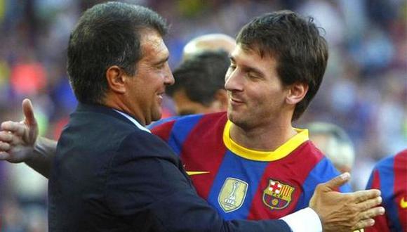 Joan Laporta aclaró la versión sobre Lionel Messi jugando gratis por Barcelona. (Foto: AFP)