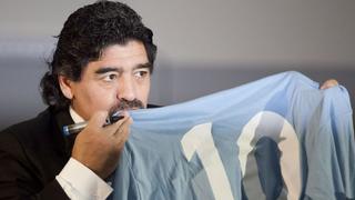 La celebración de Diego Maradona por el título de Napoli en Copa Italia