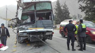Huarochirí: Seis heridos dejó el choque de un bus interprovincial contra tren [Video]