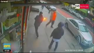 Estados Unidos: Cliente molesto lanzó un cóctel molotov a tienda en New York