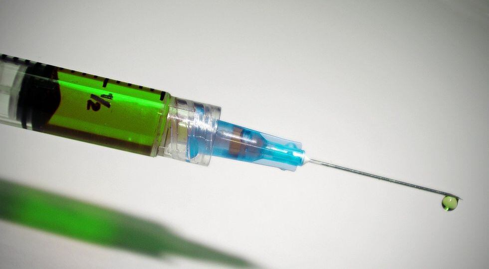 Más de 70 equipos en todo el mundo trabajan en una vacuna contra el COVID-19. (Foto: Pixabay)