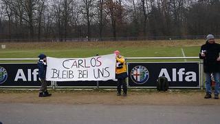 Carlos Zambrano: Hinchas le pidieron que se quede en el Eintracht Frankfurt