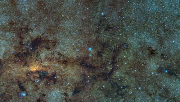 Los agujeros negros de masa estelar se forman cuando las estrellas masivas llegan al final de su vida y se colapsan bajo su propia gravedad. (Foto de D. Minniti / European Southern Observatory / AFP)