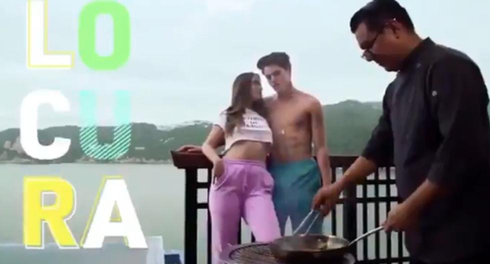 La campaña retrata a jóvenes que se divierten en Acapulco destapando una botella de champán en una piscina, dibujando con el pintalabios en el espejo de una discoteca, pintándose el cuerpo en un jacuzzi o duchándose con bailes sensuales. (Captura de video/Twitter).