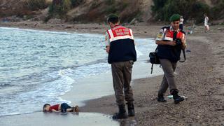 Turquía: Imagen de niño ahogado tras un naufragio conmocionó al mundo [Fotos]