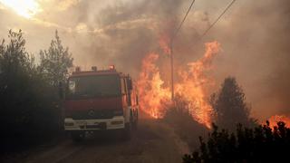 Más de 50 muertos por varios incendios que asolan Grecia [FOTOS]