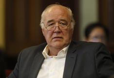 Víctor A. García Belaunde ofreció disculpas a ex funcionaria que hizo llorar