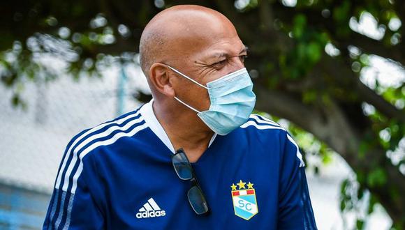 Roberto Mosquera fue intervenido quirúrgicamente y se encuentra fuera de peligro. (Foto: Sporting Cristal)