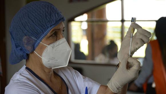 Ecuador declaró este jueves como obligatoria la vacunación contra el COVID-19. (Foto: RODRIGO BUENDIA / AFP)