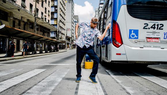 Un conductor decidió ponerse a bailar en la calle antes de molestarse por el tráfico pesado de su ciudad. (Foto: Pexels/Referencial)