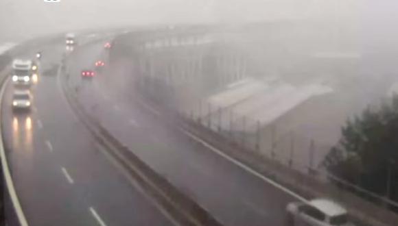El video muestra los momentos previos al colapso del puente Morandi en Génova y fue registrado por cámaras de seguridad. (Foto: captura de YouTube)