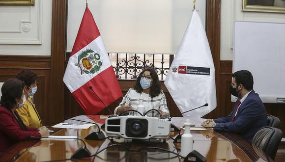 La primera ministra, Violeta Bermúdez, sostiene encuentros con las bancadas parlamentarias. (Foto: PCM)