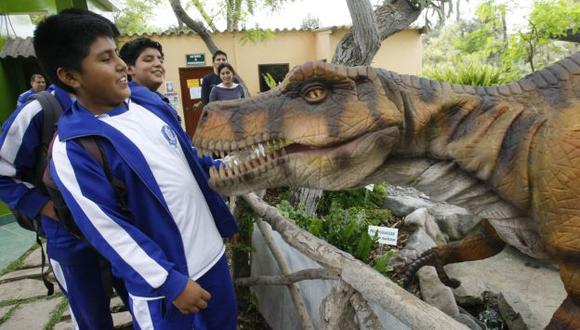 Un tiranosaurio rex es la nueva atracción del Parque de las Leyendas. (Andina)