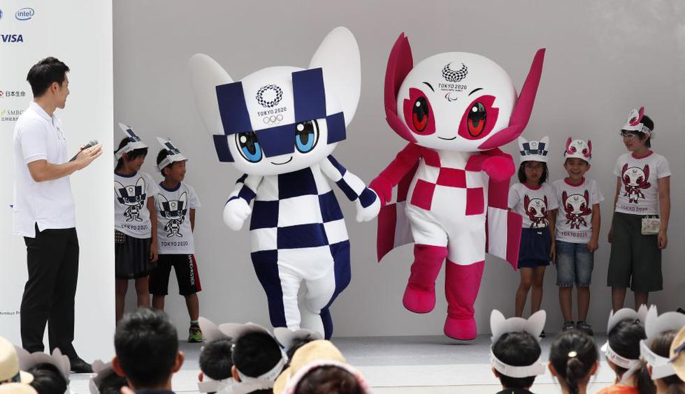 La mascota de los Juegos Olímpicos Miraitowa (izquierda) y el de los Paralímpicos, Someity.  (EFE)