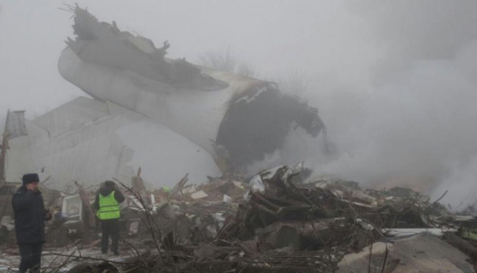 Accidente aéreo deja al menos 20 muertos en Kirguistán. (Globa Times)