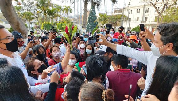 22 de diciembre. Vizcarra y Salaverry generaron aglomeraciones durante campaña en Chiclayo (Facebook Daniel Salaverry).