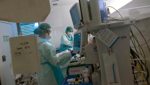 La pandemia continúa a la baja y el incremento de nuevos casos confirmados con prueba PCR fue del 0,16 % en las últimas 24 horas. (Foto: EFE)