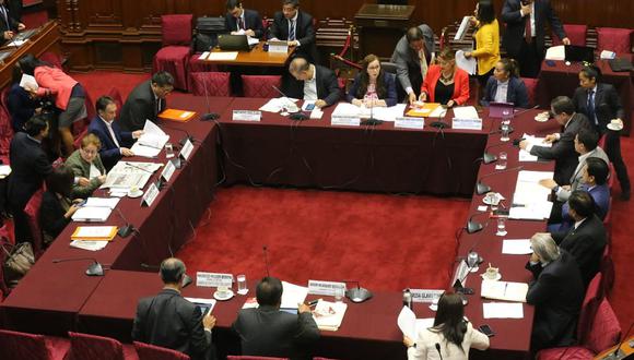 La Comisión de Constitución llevó a cabo una sesión para debatir algunos proyectos de ley de reforma política y constitucional. (Foto: Congreso de la República)