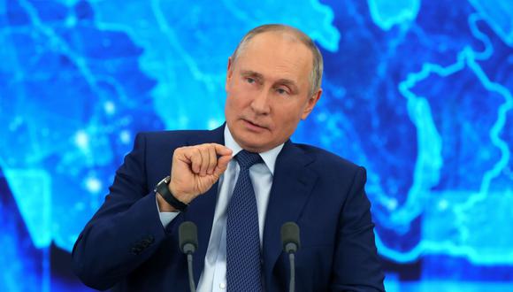 Recientemente, en su rueda de prensa anual, Vladimir Putin dijo que se vacunaría “sin falta”. (Foto: Mikhail KLIMENTYEV / SPUTNIK / AFP)
