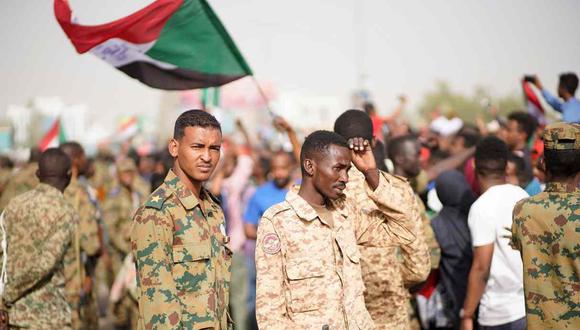 El ejército de Sudán aseguró que la instauración de un consejo militar será de transición vigente durante dos años. (Foto: EFE)