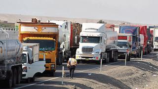 Gobierno no llegó a un acuerdo con los transportistas y el paro sigue en pie 