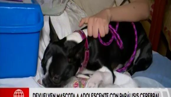 Adolescente con parálisis cerebral se reencontró con su perrita Akira. (Captura: América Noticias)