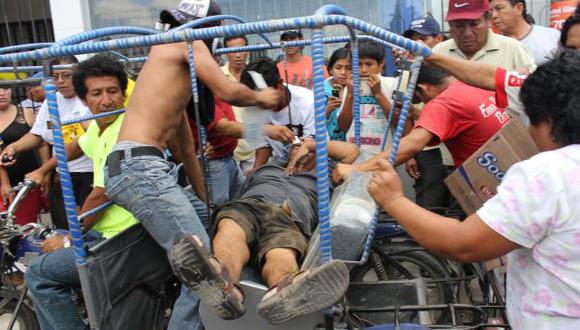 CUMPLIERON SU AMENAZA. Pescadores de Paita radicalizaron su protesta ante el incumplimiento del Gobierno. (Johnny Obregón)