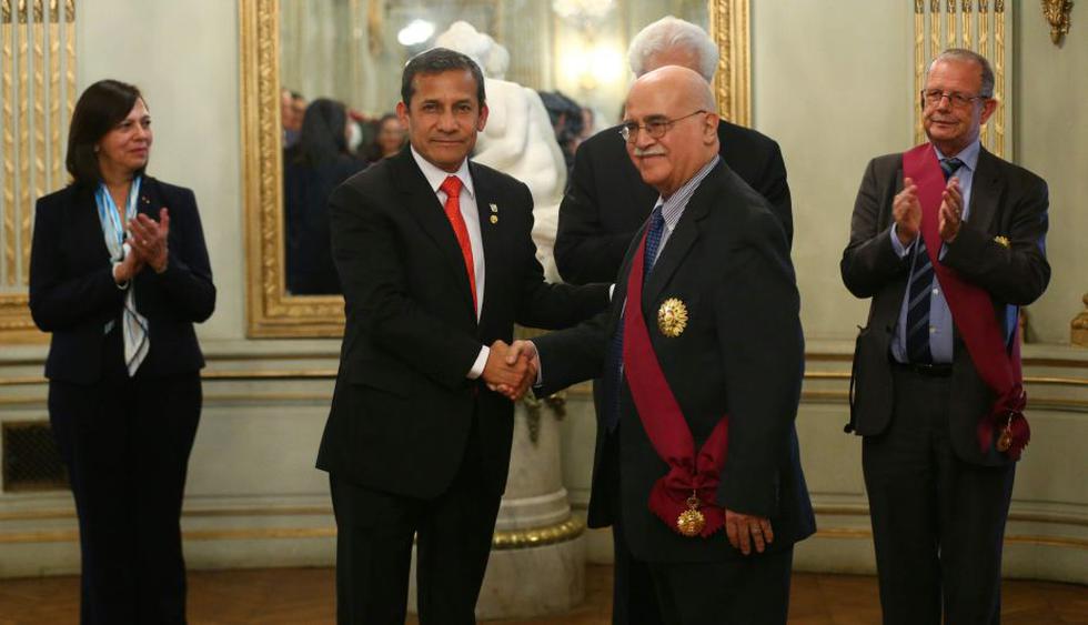 Ollanta Humala condecoró al equipo que defendió al Perú en el diferendo marítimo con Chile. (Flickr Presidencia Perú)