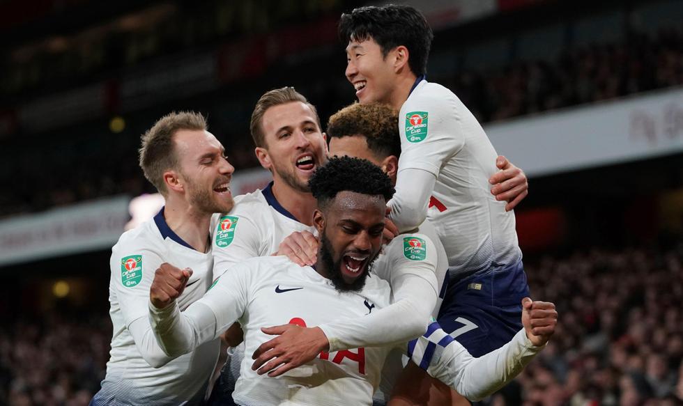Tottenham venció 2-0 al Arsenal y avanzó a la semifinal de la Carabao Cup. (AFP)
